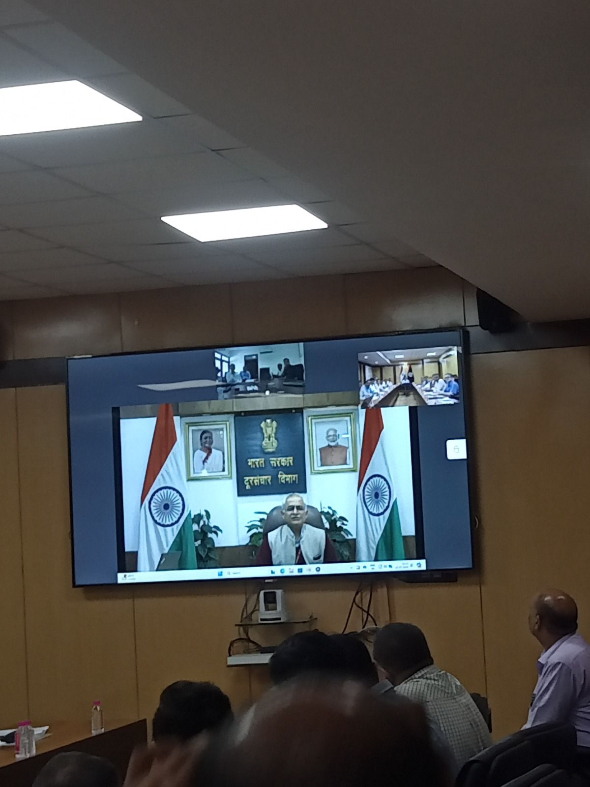 Video briefing screen during the Rajasthan Police Headquarters 5G use-case summit
